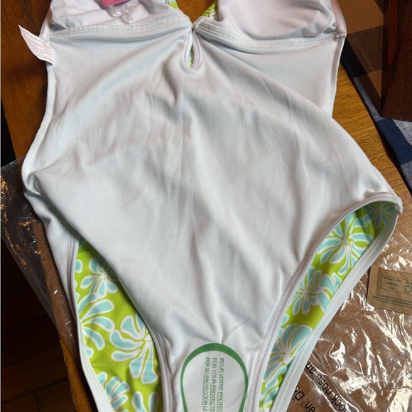 NWT.. Juniors Cut Out Halter One Piece Green Floral Swimsuit - Picture 7 of 7